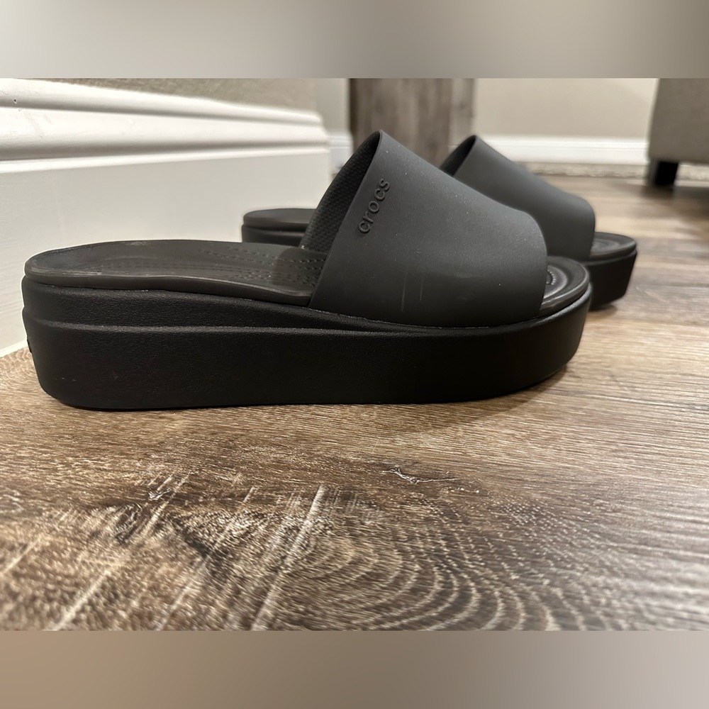 Crocs Platform Sandals